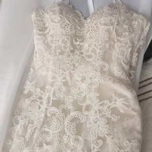 Wedding dress